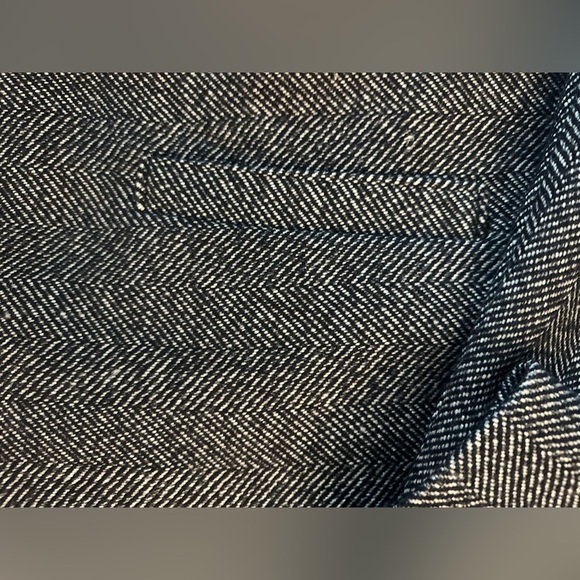 Old Navy Herringbone Button-Front Coat – Size M - Picture 6 of 7